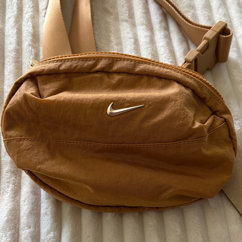 Nike Tan Belt Bag - Picture 2 of 7